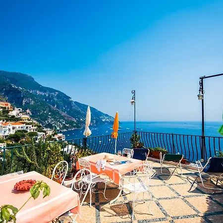 Отель Maria Luisa