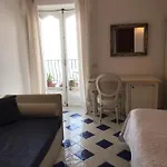 Maria Luisa Otel 2*