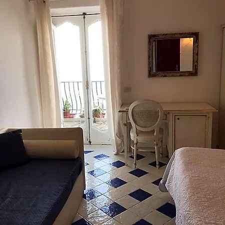 Maria Luisa Hotel 2*