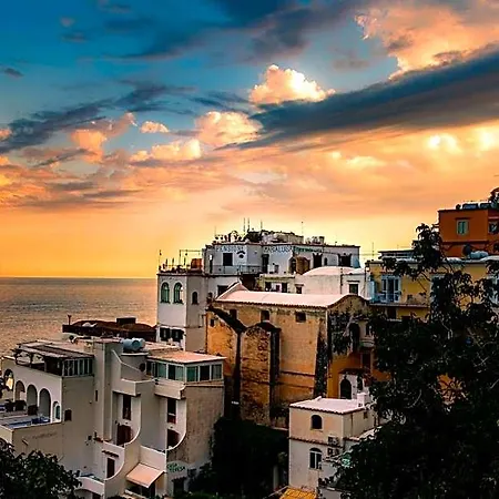 Maria Luisa Hotel