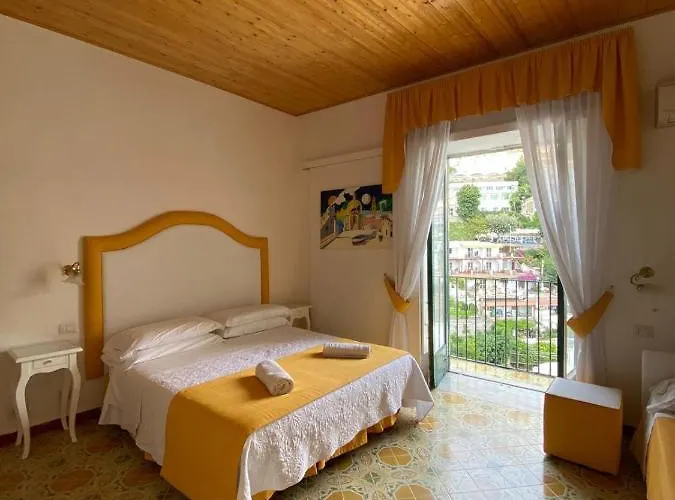 Maria Luisa Hotel 2*