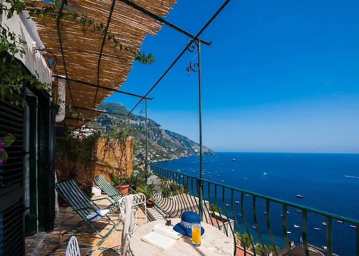 Maria Luisa Готель